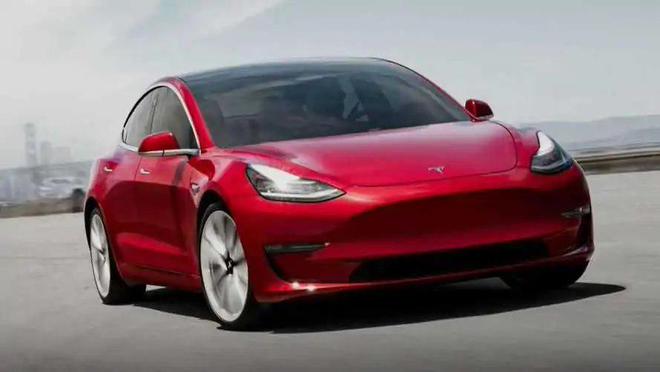 特斯拉 Model 3 行驶 20 万英里后，电池仅衰减 11-15%